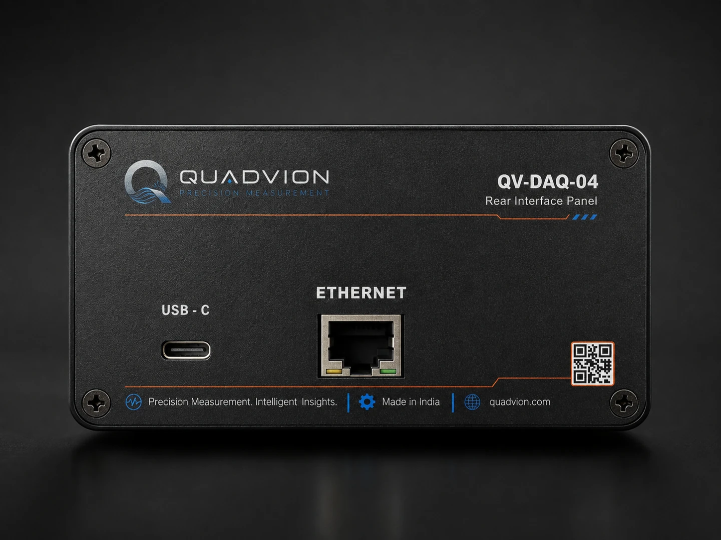 QV-DAQ-04 rear panel with Ethernet and USB-C